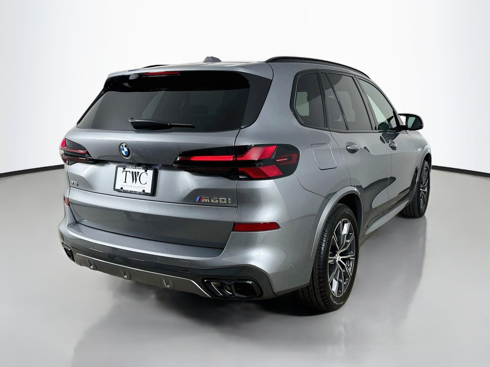 Used 2026 BMW X5 M60i AWD/4WD image 5