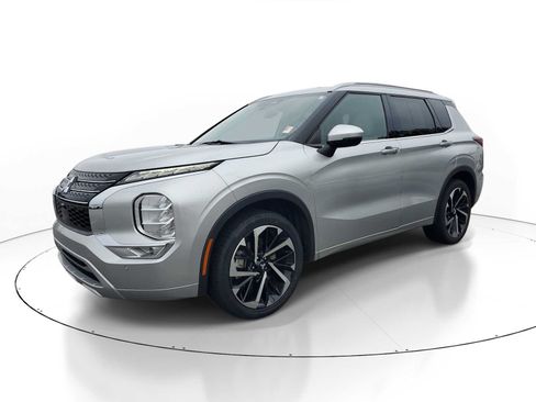 Used 2022 Mitsubishi Outlander SEL FWD image 3