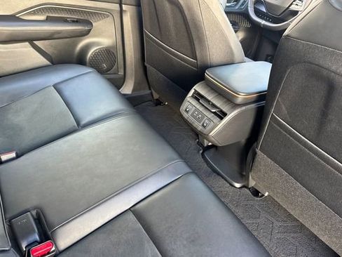 Used 2023 Nissan Ariya FWD image 18