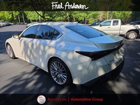 Used 2022 Lexus IS 300 w/ Premium Package RWD image 12