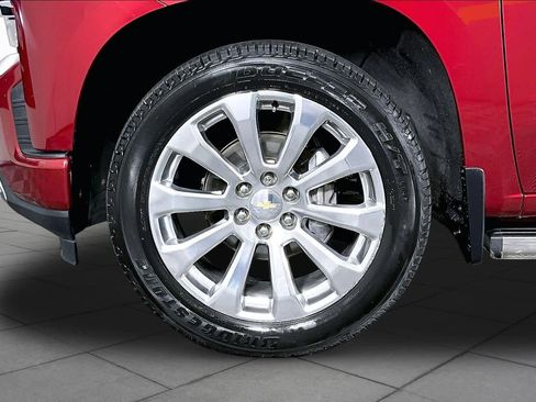 Used 2019 Chevrolet Silverado 1500 High Country w/ Technology Package RWD image 10
