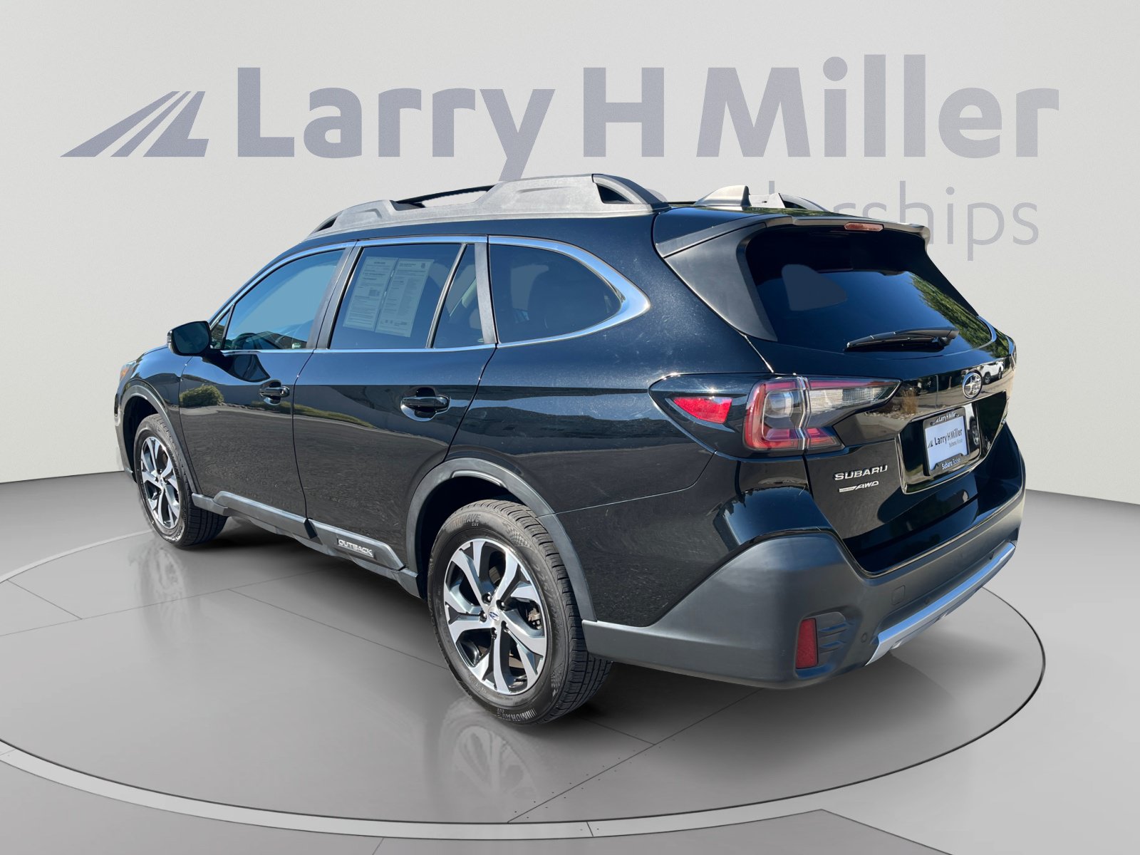 Certified 2022 Subaru Outback Limited AWD/4WD image 3