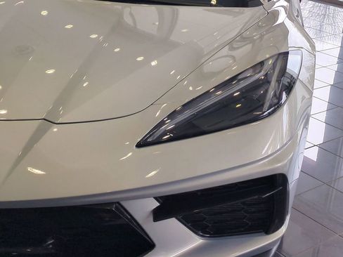 Used 2021 Chevrolet Corvette Stingray Premium Conv w/ Z51 Performance Package image 10