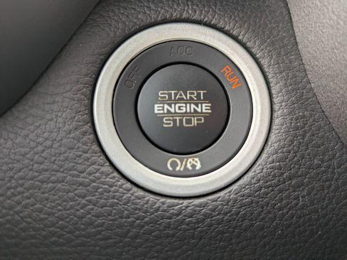Used 2021 RAM 1500 Big Horn AWD/4WD image 35