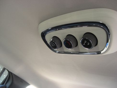 Used 2016 Dodge Durango Limited w/ Nav & Power Liftgate Group image 18