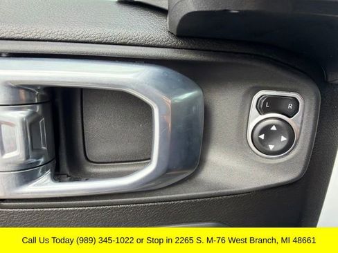 Used 2024 Jeep Wrangler Unlimited Rubicon w/ Technology Group AWD/4WD image 33