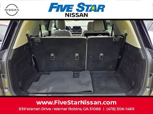 Used 2024 Nissan Pathfinder SV AWD/4WD image 11