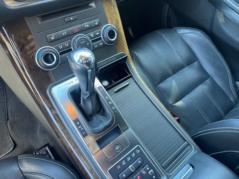 Used 2013 Land Rover Range Rover Sport HSE LUX image 17