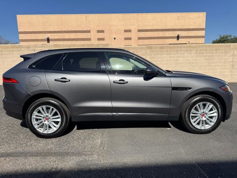 Used 2017 Jaguar F-PACE Prestige AWD/4WD image 9