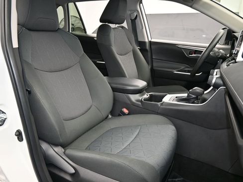 Used 2023 Toyota RAV4 XLE image 40