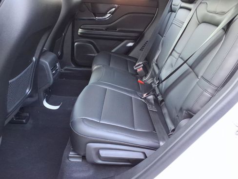 New 2026 Lincoln Corsair Premiere AWD/4WD image 11