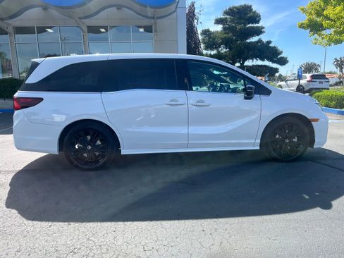 New 2026 Honda Odyssey Sport-L image 4