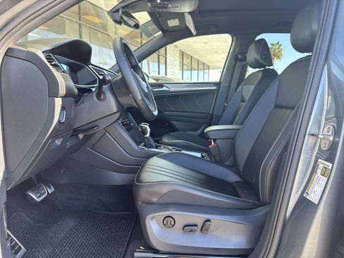 Certified 2024 Volkswagen Tiguan SE R-Line image 21
