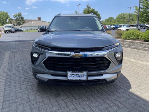 Used 2025 Chevrolet TrailBlazer LT w/ LT Cold Weather Package FWD image 8