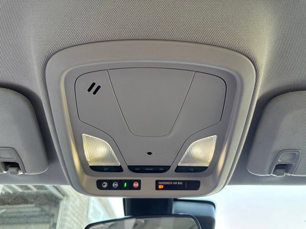 Used 2017 Chevrolet Impala Premier FWD image 29