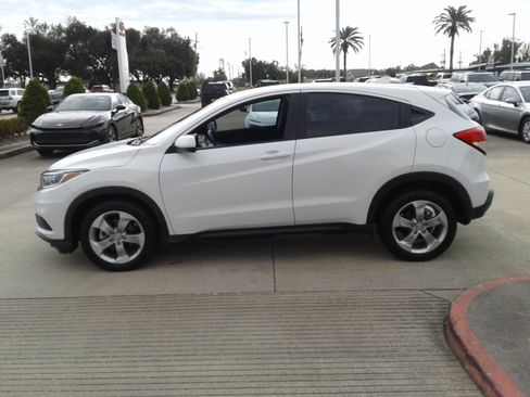 Used 2021 Honda HR-V LX image 4