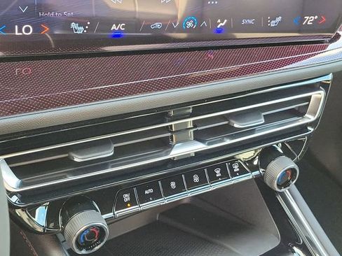 New 2026 Chevrolet Traverse Z71 w/ Enhanced Driving Package AWD/4WD image 33