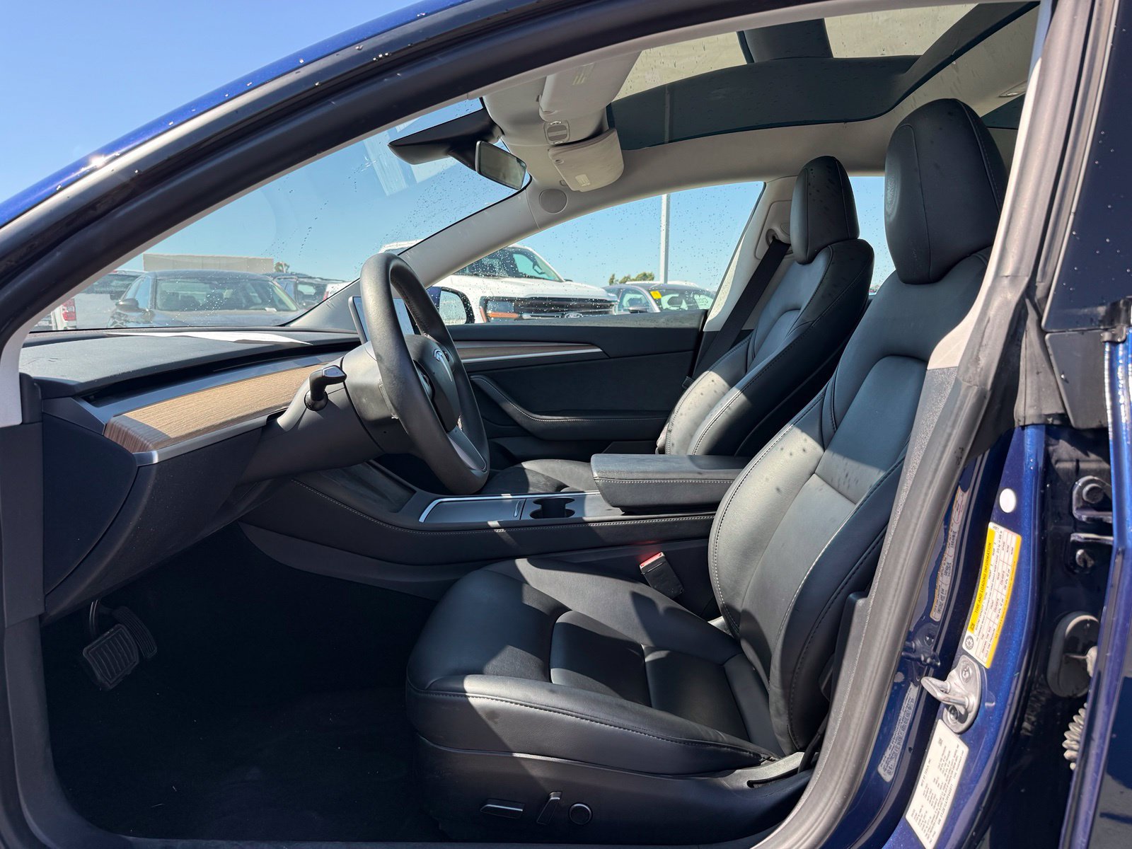 Used 2023 Tesla Model 3 Standard Range RWD image 5