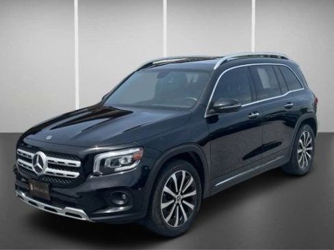 Used 2022 Mercedes-Benz GLB 250 image 3