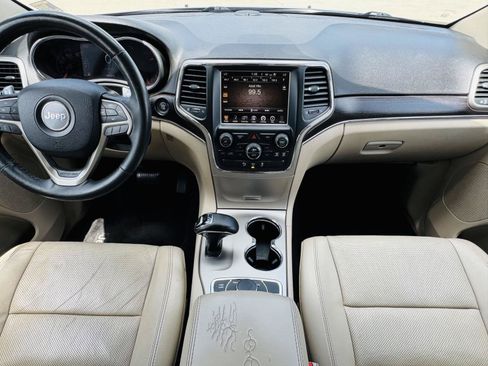 Used 2014 Jeep Grand Cherokee Limited w/ Luxury Group II AWD/4WD image 24