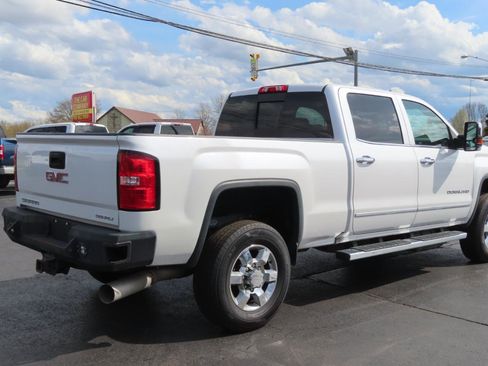 Used 2019 GMC Sierra 3500 Denali w/ Duramax Plus Package image 20