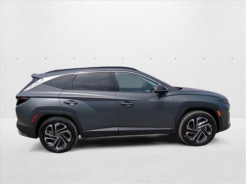New 2025 Hyundai Tucson Limited image 6