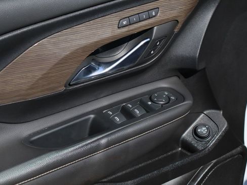 Used 2023 GMC Terrain Denali w/ Denali Premium Package image 19