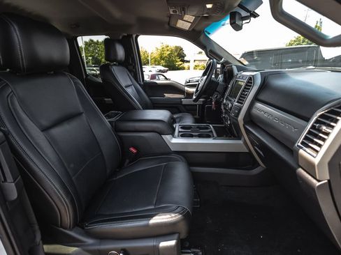 Used 2017 Ford F350 Lariat w/ Camper Package AWD/4WD image 33