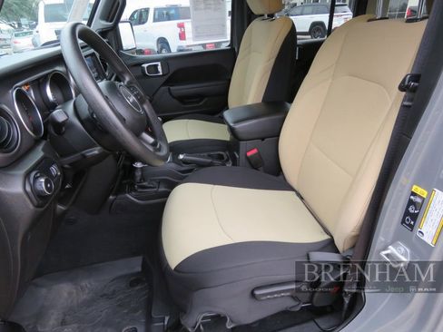 Used 2023 Jeep Wrangler Sport image 13