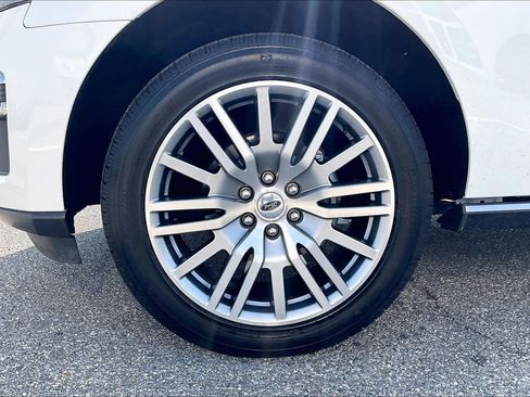 Certified 2023 Ford Expedition Limited AWD/4WD image 9