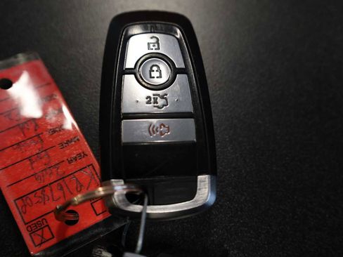 Used 2019 Ford Fusion SE image 48