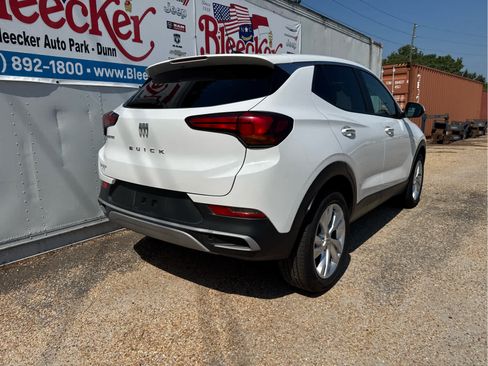 Used 2024 Buick Encore GX Preferred w/ Comfort Package AWD/4WD image 3