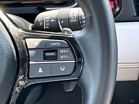 Used 2024 Honda Pilot Touring image 21