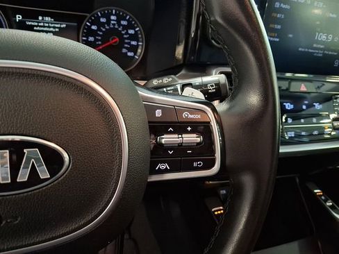 Used 2021 Kia Sorento S image 20