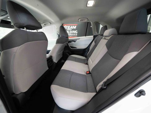 Certified 2024 Toyota RAV4 XLE FWD image 24