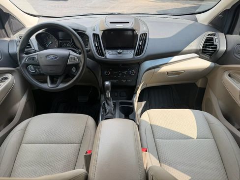 Used 2017 Ford Escape SE w/ Equipment Group 201A FWD image 12