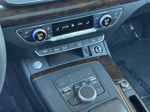 Used 2020 Audi Q5 2.0T Premium w/ Convenience Package image 34