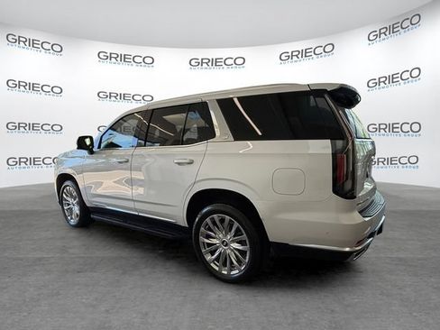 Used 2023 Cadillac Escalade Premium Luxury AWD/4WD image 5