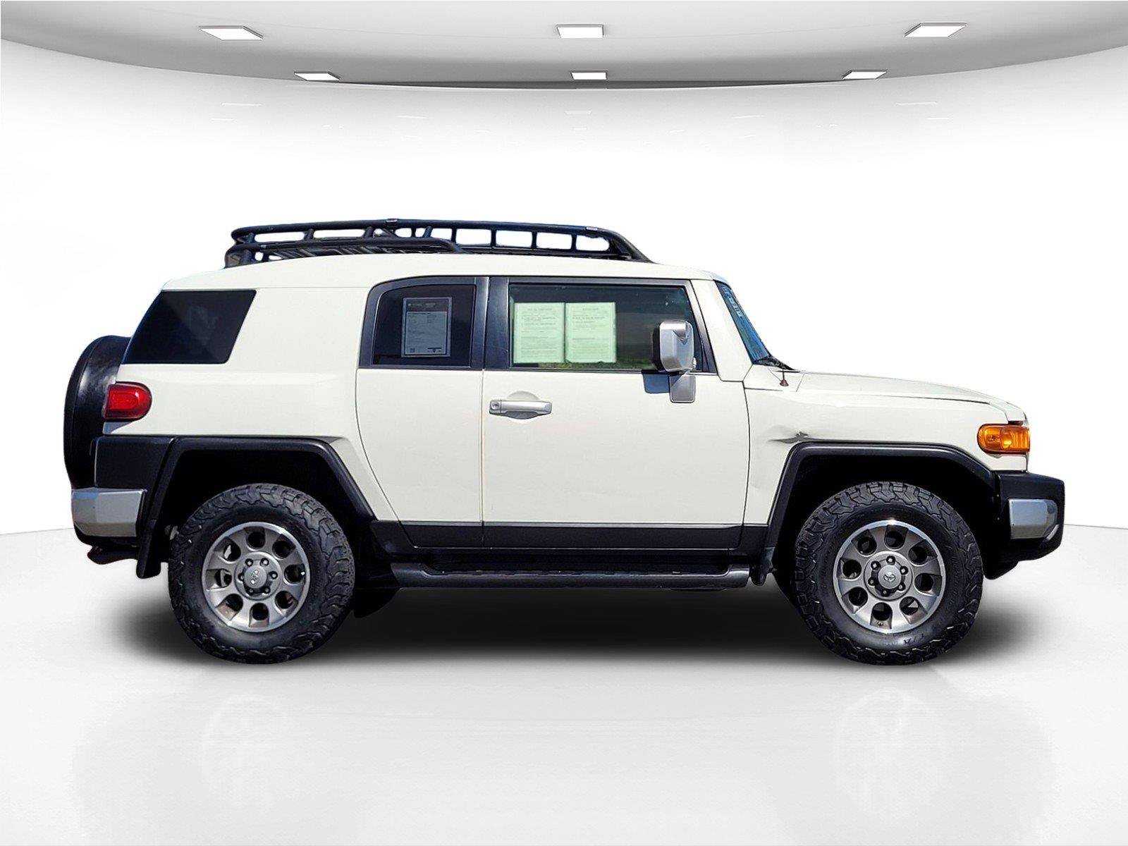 Used 2012 Toyota FJ Cruiser 4WD w/ Upgrade Pkg image 5