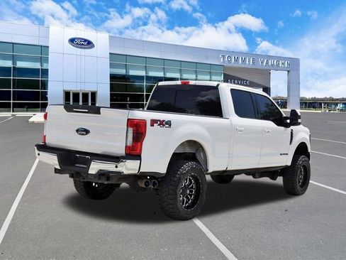Used 2019 Ford F250 Lariat w/ Lariat Ultimate Package AWD/4WD image 4