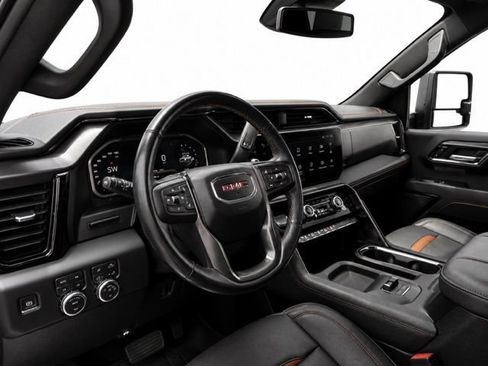 Used 2024 GMC Sierra 2500 AT4 AWD/4WD image 13