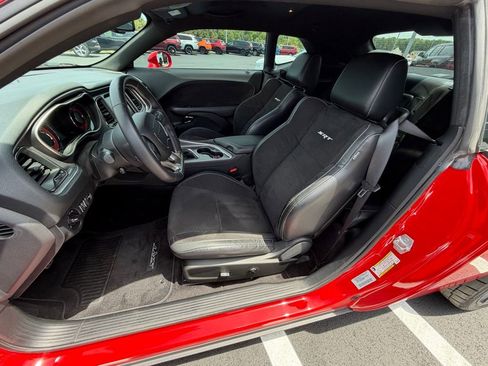 Used 2015 Dodge Challenger SRT Hellcat RWD image 2
