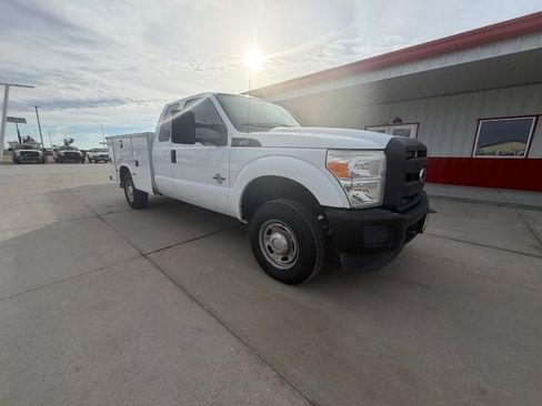 Used 2016 Ford F250 XL AWD/4WD image 2