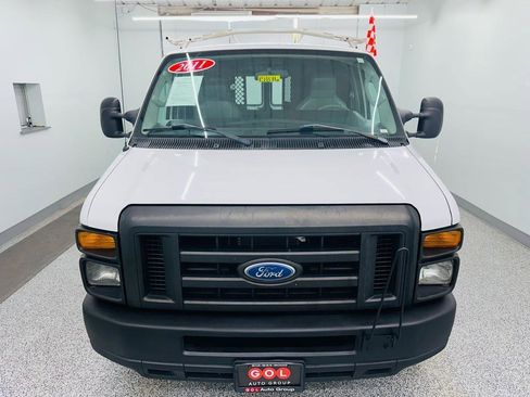 Used 2011 Ford E-150 and Econoline 150 RWD image 3
