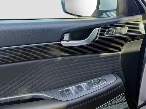 Used 2024 Hyundai Palisade Calligraphy image 15