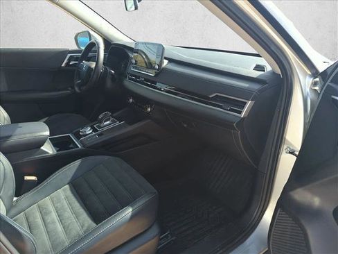 Used 2024 Mitsubishi Outlander SE image 19