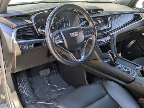 Used 2024 Cadillac XT6 Premium Luxury image 14
