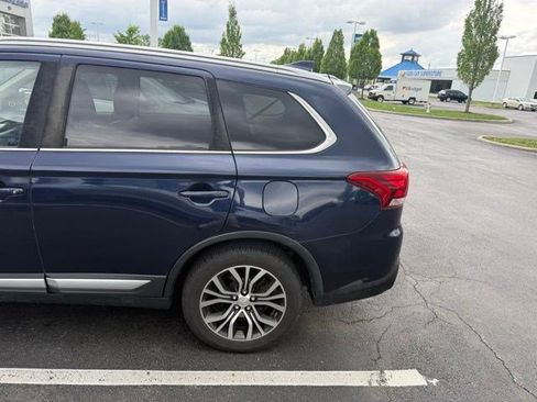 Used 2017 Mitsubishi Outlander SE AWD/4WD image 20