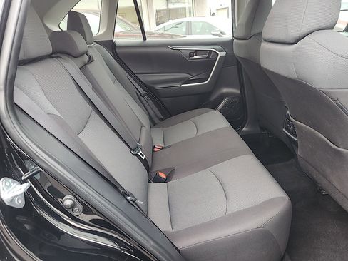 Certified 2025 Toyota RAV4 XLE image 30