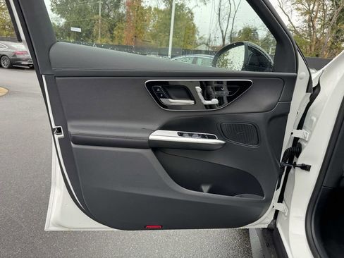 Certified 2025 Mercedes-Benz GLC 300 4MATIC image 17